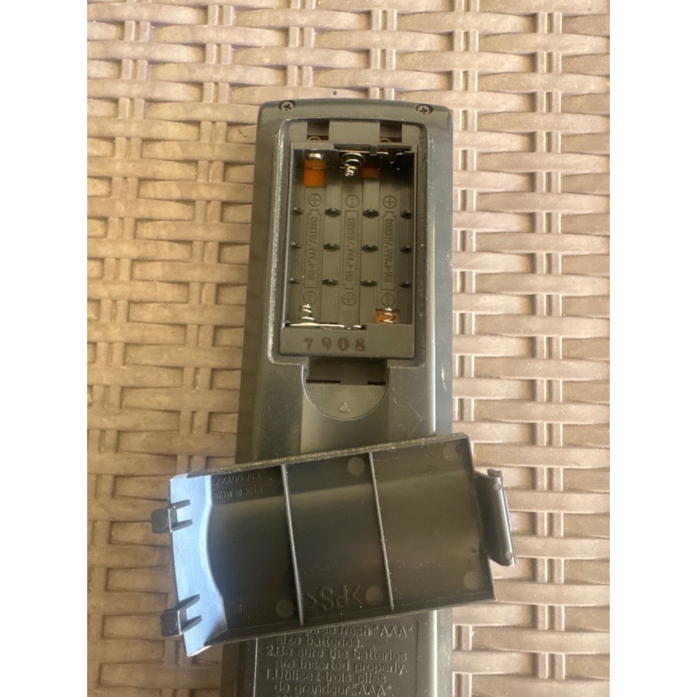 Panasonic VCR TV CATV Remote Control Shuttle Program Director Universal VSQS1497 - Picture 5 of 5
